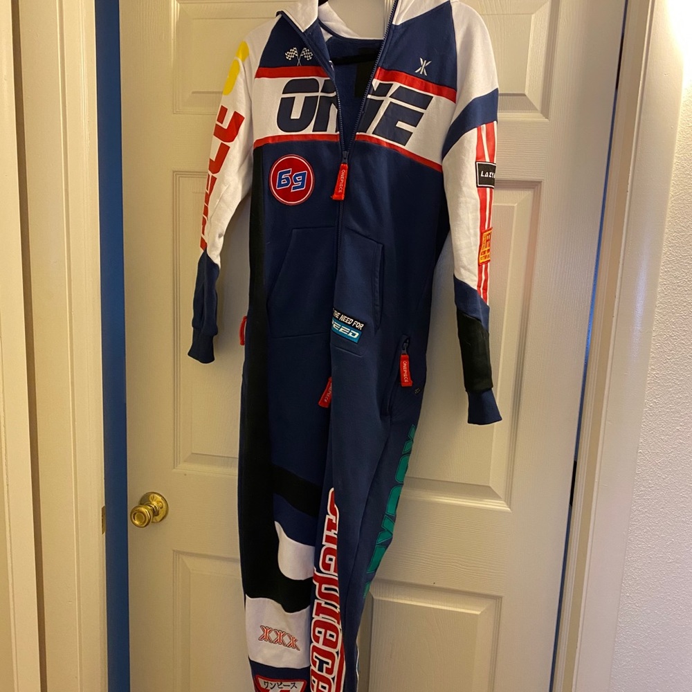 GRAND PRIX JUMPSUIT
DARK BLUE